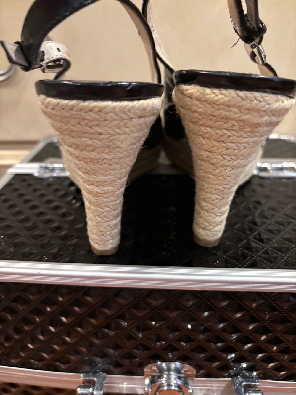 Michael Kors Black Patent Espadrille Wedge Slingback Peep Toe - Picture 3 of 4